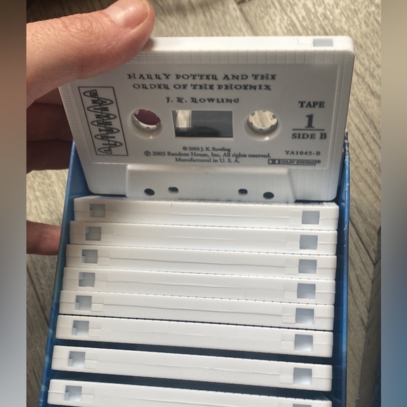 Harry Potter and the order of the phoenix cassettes - Picture 2 of 3